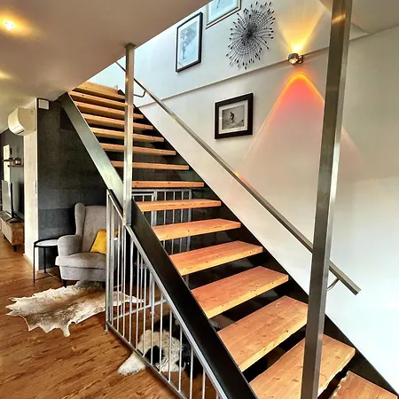 Apartament Maya